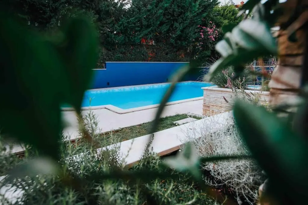 Casa Ro-Ma, Seaside Villa With A Heated Pool Banjole 0*,